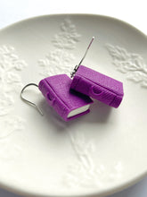 Load image into Gallery viewer, MTO: Clothbound Classic Books