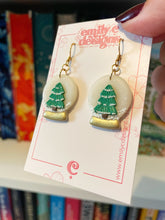 Load image into Gallery viewer, Snow Globes
