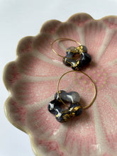 Load image into Gallery viewer, Onyx Flower Hoops
