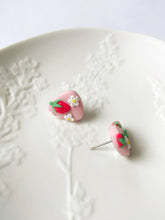Load image into Gallery viewer, Strawberry Milkshake Pebbles
