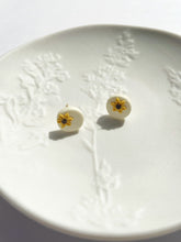 Load image into Gallery viewer, Sunflower Studs
