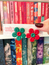 Load image into Gallery viewer, Jolly Statement Daisy Studs
