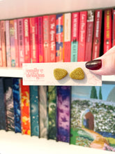 Load image into Gallery viewer, Gold Festive Pebble Studs
