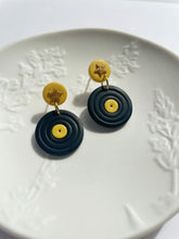 Load image into Gallery viewer, MTO: Daisy Jones and the Six Dangles

